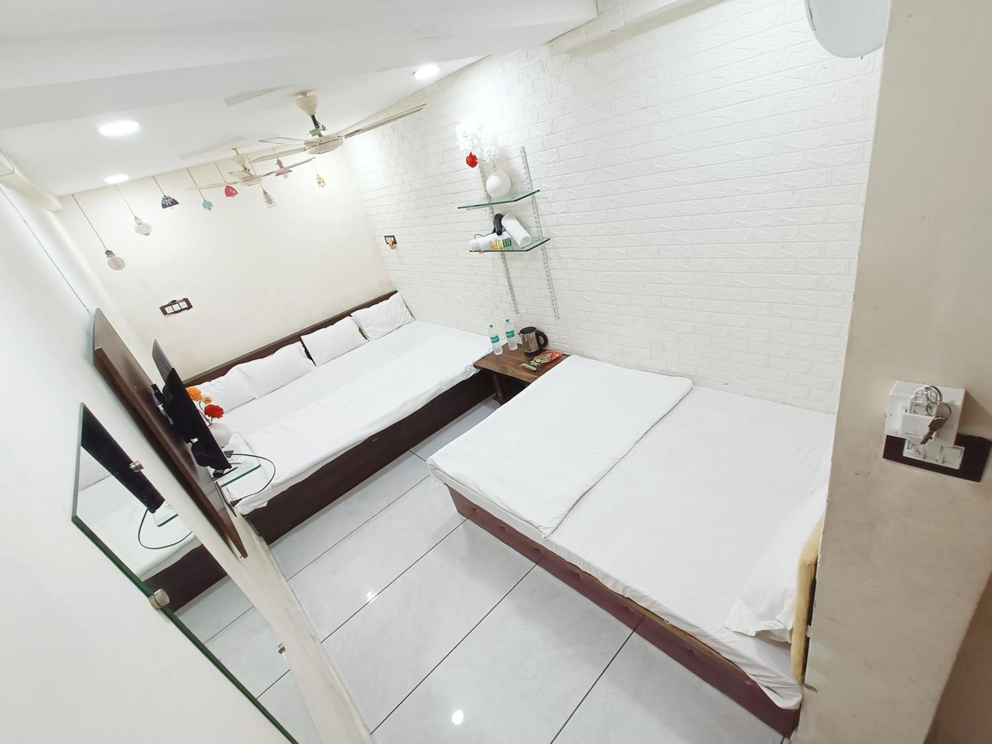 Fabhotel Shipra Uddzsaín Kültér fotó