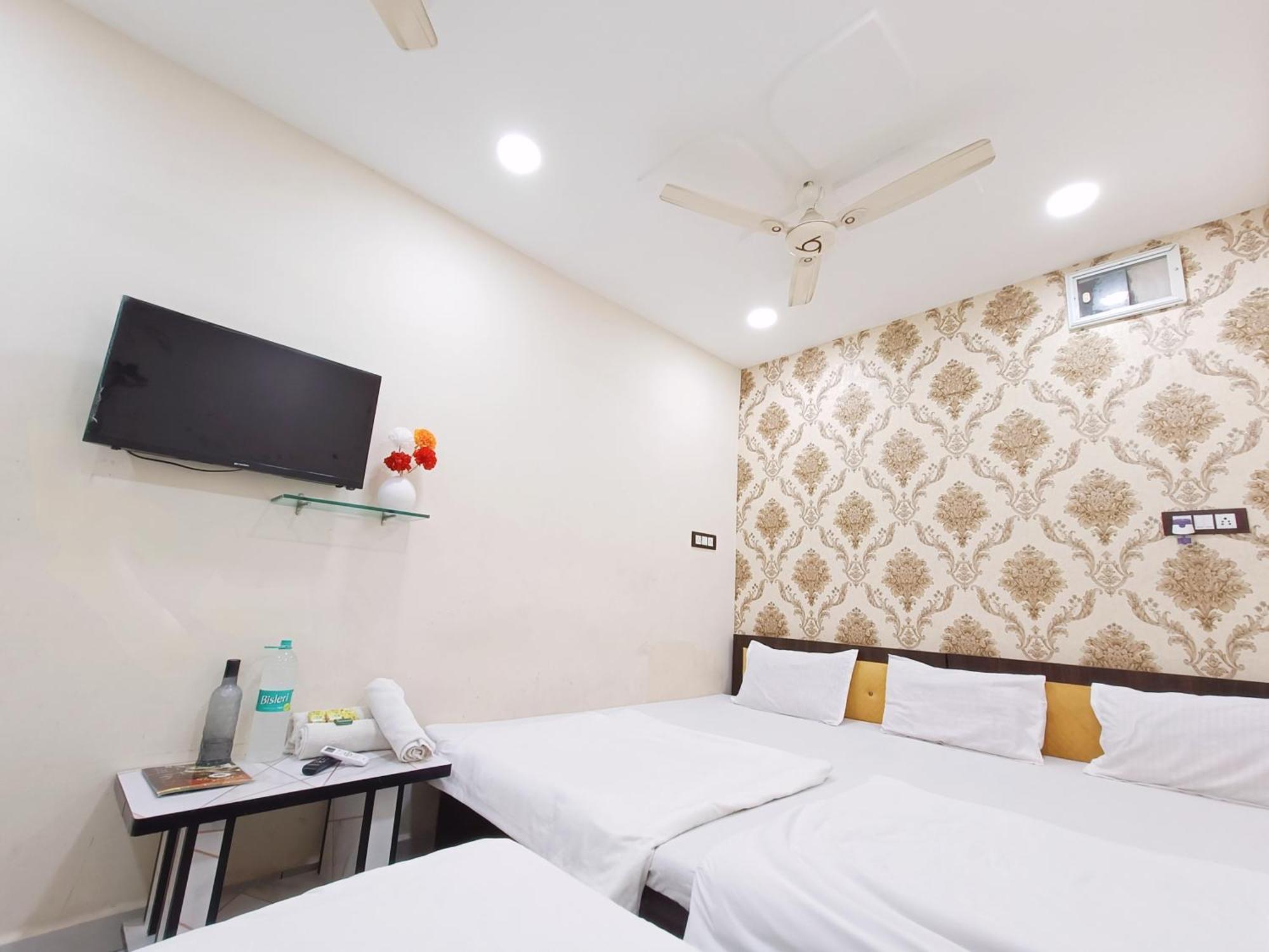 Fabhotel Shipra Uddzsaín Kültér fotó