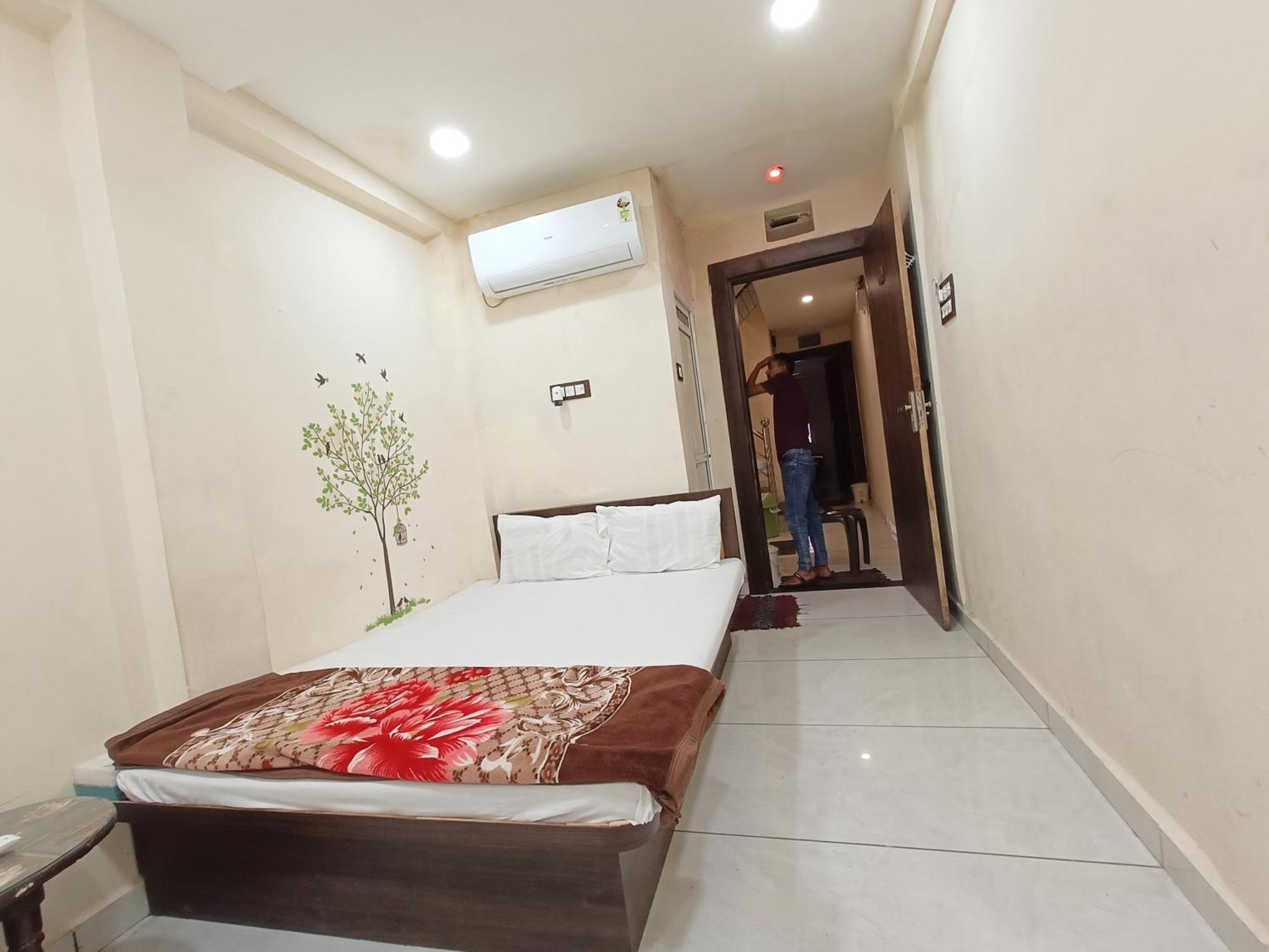 Fabhotel Shipra Uddzsaín Kültér fotó