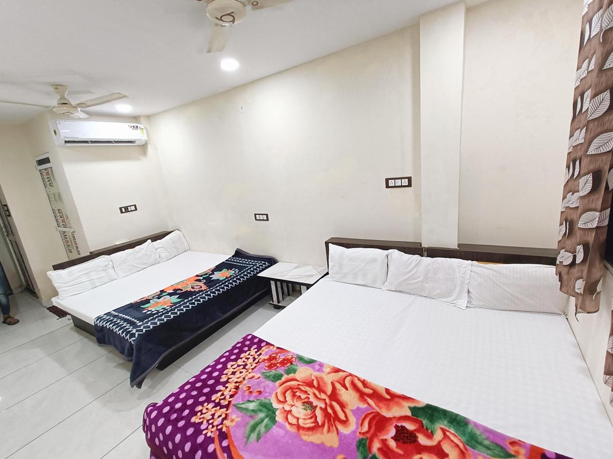 Fabhotel Shipra Uddzsaín Kültér fotó